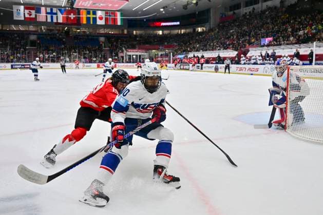 L-R Brianne Jenner (CAN), Laila Edwards (USA) and goalkeeper Aerin Frankel (USA) in action the Ice hockey, Eishockey IIHF WomenÂ s World Championship, WM, Weltmeisterschaft Group A, match Canada vs USA, Ceske Budejovice, Czech Republic, April 13, 2025. (CTKxPhoto VaclavxPancer) CTKPhotoP2025041305636  CTKPhotoP2025041305636