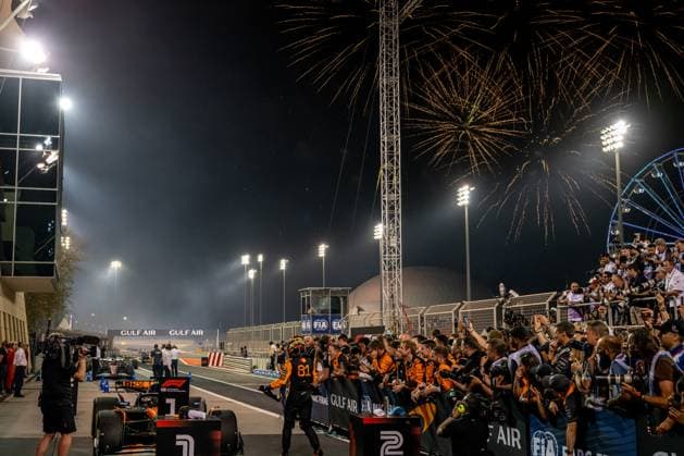 SAKHIR, BAHRAIN: Oscar Piastri, racing for the McLaren F1 team during the 2025 Formula 1 Bahrain Grand Prix at the Bahrain International Circuit in Sakhir, Bahrain