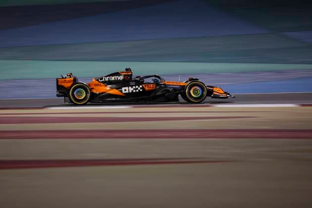 F1 - BAHRAIN GRAND PRIX 2025 81 PIASTRI Oscar (aus), McLaren F1 Team MCL39, action during the Formula 1 Gulf Bahrain Grand Prix 2025, 4th round of the 2025 FIA Formula One World Championship, WM, Weltmeisterschaft from April 11 to 13, 2025 on the Bahrain International Circuit, in Sakhir, Bahrain - SakhirBahrain  Copyright: xXavixBonillax