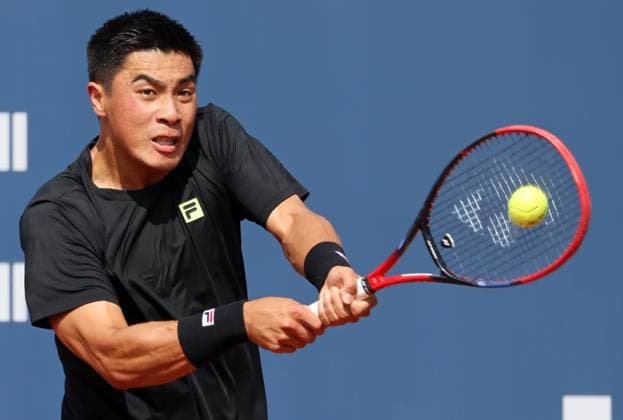 Barcelona Open Banc Sabadell 2025 - Day One Brandon Nakashima plays during the match against Pedro Martinez on Day 1 of the Barcelona Open Banc Sabadell, 72nd Conde de Godo Trophy, at the Real Club Tennis Barcelona 1899, in Barcelona, Spain, on April 14, 2025. Barcelona Spain  Copyright: xUrbanandsportx originalFilename:urbanandsport-martinez250414_npOMx.jpg