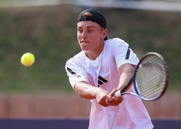 Justin Engel (GER) trainiert mit Trainer, coach, Philipp Kohlschreiber Tennis - BMW Open 2025 - ATP, Tennis Herren 500 - MTTC Iphitos - Munich - - Germany - 14 April 2025. Copyright: xJuergenxHasenkopfx
