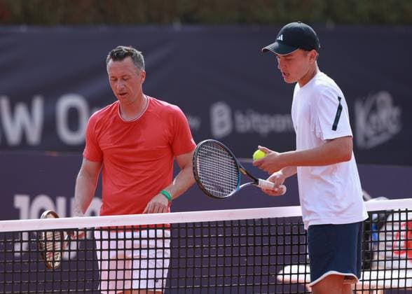 Justin Engel (GER) trainiert mit Trainer, coach, Philipp Kohlschreiber Tennis - BMW Open 2025 - ATP, Tennis Herren 500 - MTTC Iphitos - Munich - - Germany - 14 April 2025. Copyright: xJuergenxHasenkopfx