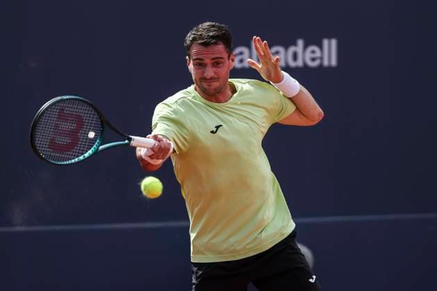 April 14, 2025, Barcelona, Barcelona, Spain: PEDRO MARTINEZ of Spain plays B. Nakashima of the United States in their first-round match during the third day of the Barcelona Open Banc Sabadell 2025 at Real Club de Tenis Barcelona in Barcelona, Spain. Martinez won 7:5, 5:7, 6:4. Barcelona Spain - ZUMAa181 20250414_zaa_a181_015 Copyright: xJavierxBorregox