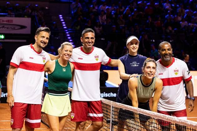 Showact Kick and Serve VFB Stuttgart meets Porsche Tennis Zdravko Kuzmanovic, Laura Siegemund, Fernando Meira, Eva Lys, Andrea Petkovic, Cacau GER, Porsche Tennis Grand Prix GP Stuttgart 2025, WTA500, 14.04.2025 GER, Porsche Tennis Grand Prix GP Stuttgart 2025, WTA500, 14.04.2025 Stuttgart Copyright: xEibner-Pressefoto RogerxBuerkex EP