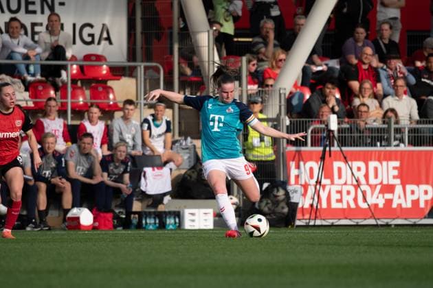 Leverkusen, Germany, April 14th 2025: Adriana Achcinska (9 FC Köln) in action during the Google Pixel Frauen-Bundesliga between Bayer Leverkusen and FC Köln at Ulrich-Haberland-Stadion in Leverkusen, Germany. (Qianru Zhang SPP) Copyright: xQianruxZhang SPPx spp-en-QiZh-DSC_0547
