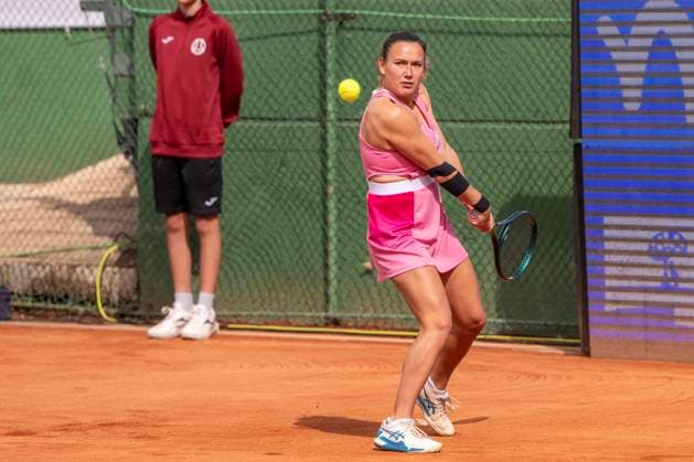 April 14, 2025, Madrid, Madrid, Spain: YLENA IN-ALBON (SUI) playing match of the X ITF W100 Villa de Madrid, at the Club de Campo Villa de Madrid on April 14, 2025. Madrid Spain - ZUMAc312 20250414_zsp_c312_080 Copyright: xOscarxManuelxSanchezx