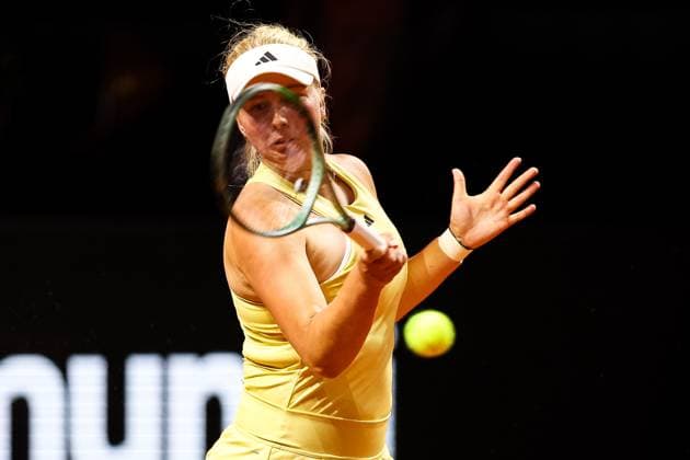 im Bild Clara Tauson DEN Anastasia Potapova vs Clara Tauson DEN GER, Porsche Tennis Grand Prix GP Stuttgart 2025, WTA500, 14.04.2025 GER, Porsche Tennis Grand Prix GP Stuttgart 2025, WTA500, 14.04.2025 Stuttgart Copyright: xEibner-Pressefoto RogerxBuerkex EP