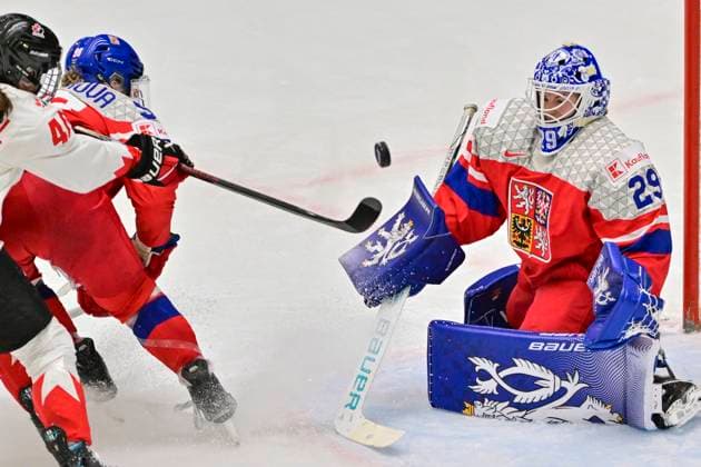 Goalkeeper Klara Peslarova (CZE) in action during the IIHF Women s World Championship, WM, Weltmeisterschaft Group A, match Czechia vs Canada, in Ceske Budejovice, Czech Republic, on April 14, 2025. (CTKxPhoto VaclavxPancer) CTKPhotoP2025041407110  CTKPhotoP2025041407110