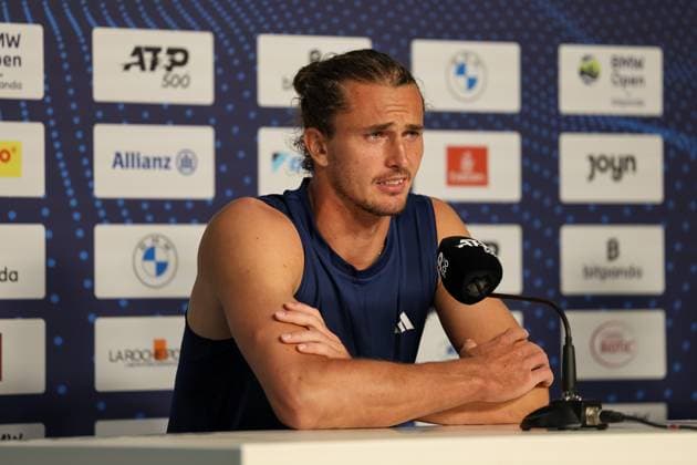 Alexander Zverev (Deutschland) bei der Pressekonferenz nach dem Spiel, GER, BMW Open by Bitpanda, Alexander Zverev (Deutschland) vs. Alexandre Muller (FRA), Tennis, ATP, Tennis Herren 500, Herren, 14.04.2025, GER, BMW Open by Bitpanda, Alexander Zverev (Deutschland) vs. Alexandre Muller (FRA), Tennis, ATP 500, Herren, 14.04.2025 Muenchen Copyright: xEibner-Pressefoto JennixMaulx EP_JML