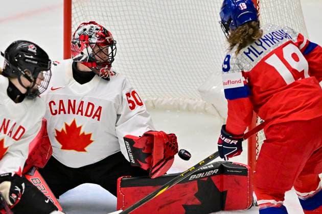 L-R goalkeeper Kristen Campbell (CAN) and Natalie Mlynkova (CZE) in action during the IIHF Women s World Championship, WM, Weltmeisterschaft Group A, match Czechia vs Canada, in Ceske Budejovice, Czech Republic, on April 14, 2025. (CTKxPhoto VaclavxPancer) CTKPhotoP2025041407441  CTKPhotoP2025041407441