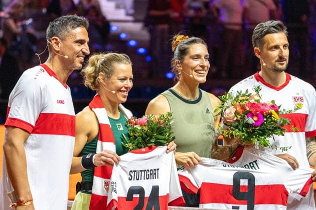 Freude bei Zdravko Kuzmanovik, Laura Siegemund, Andrea Petkovic und Fernando Meira, Kick & Serve: VfB Stuttgart meets Porsche Tennis, Porsche Tennis Grand Prix, Porsche Arena, 14.04.2025, Kick & Serve: VfB Stuttgart meets Porsche Tennis, Porsche Tennis Grand Prix, Porsche Arena, 14.04.2025, Stuttgart Copyright: xEibner-Pressefoto EdwardxCheungx EP_ECG