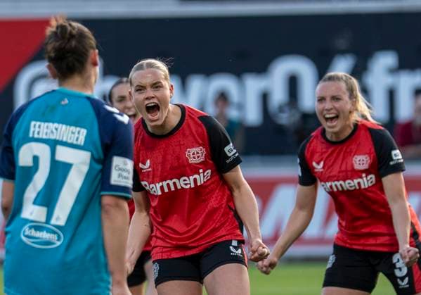Cornelia Kramer (Bayer 04 Leverkusen, 7) jubelt über ihr Tor. Sie schreit ihre Freude über das Tor in Richtung Laura Feiersinger (1. FC Koeln, 26) 14.04.2025, Bayer Leverkusen - 1. FC Köln, Fussball, Google Pixel Frauen-Bundesliga, GER, Leverkusen, Ulrich Haberland Stadion, Saison 24 25, 19. Spieltag DFL regulations prohibit any use of photographs as image sequences and or quasi-video. Copyright: HMBxMedia xMarcoxBader