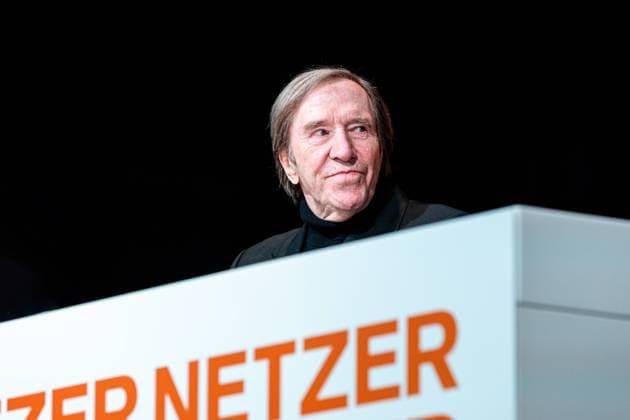 07.04.2025. Dortmund. Ausstellungseröffnung NETZER - DIE SIEBZIGERJAHRE im Deutschen Fußballmuseum. Hier: Günter Netzer. Dortmund Deutsches Fußballmuseum Nordrhein-Westfalen Deutschland *** 07 04 2025 Dortmund Exhibition opening NETZER THE SEVENTY YEARS at the German Football Museum Here Günter Netzer Dortmund German Football Museum North Rhine-Westphalia Germany Ausstellungseröffnung NETZER - DIE SIEBZIGERJAHRE *** 07 04 2025 Dortmund Exhibition opening NETZER THE SEVENTY YEARS at the German Football Museum Here Günter Netzer Dortmund German Football Museum North Rhine Westphalia Germany 07 04 2025 Dortmund Exhibition opening NETZER THE SEVENTY YEARS at the German Football Museum Here Günter Netzer Dortmund German Football Museum North Rhine Westphalia Germany Exhibition opening NETZER THE SEVENTY YEARS imago images 0810491773