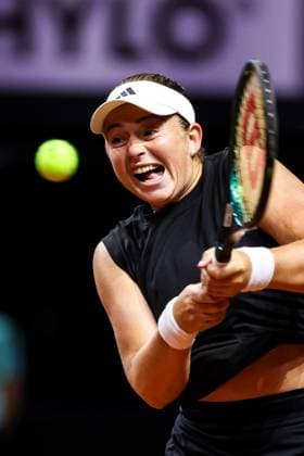 im Bild Jelena OSTAPENKO LAT Jelena OSTAPENKO LAT vs Dayana YASTREMSKA UKR GER, Porsche Tennis Grand Prix GP Stuttgart 2025, WTA500, 15.04.2025 GER, Porsche Tennis Grand Prix GP Stuttgart 2025, WTA500, 15.04.2025 Stuttgart Copyright: xEibner-Pressefoto RogerxBuerkex EP