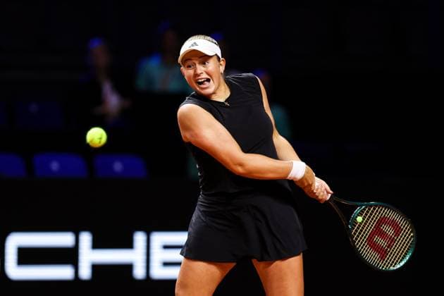 im Bild Jelena OSTAPENKO LAT Jelena OSTAPENKO LAT vs Dayana YASTREMSKA UKR GER, Porsche Tennis Grand Prix GP Stuttgart 2025, WTA500, 15.04.2025 GER, Porsche Tennis Grand Prix GP Stuttgart 2025, WTA500, 15.04.2025 Stuttgart Copyright: xEibner-Pressefoto RogerxBuerkex EP