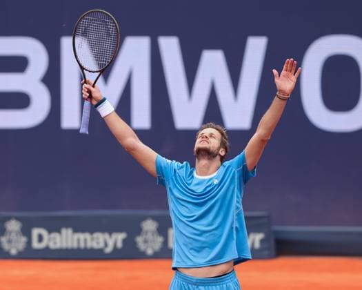 Yannick Hanfmann (GER) jubelt nach dem Sieg, Jubel, Freude, Emotion Tennis - BMW Open 2025 - ATP, Tennis Herren 500 - MTTC Iphitos - Munich - - Germany - 15 April 2025. Copyright: xJuergenxHasenkopfx