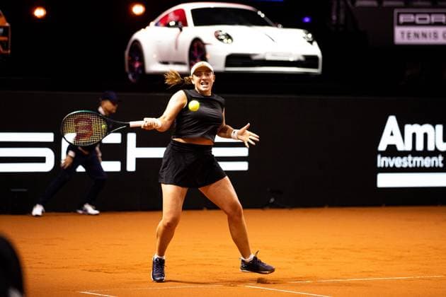 im Bild Dayana Jelena OSTAPENKO LAT Jelena OSTAPENKO LAT vs Dayana YASTREMSKA UKR GER, Porsche Tennis Grand Prix GP Stuttgart 2025, WTA500, 15.04.2025 GER, Porsche Tennis Grand Prix GP Stuttgart 2025, WTA500, 15.04.2025 Stuttgart Copyright: xEibner-Pressefoto RogerxBuerkex EP