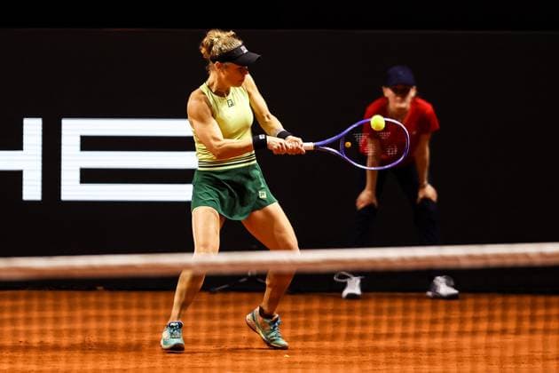 im Bild Laura Siegemund GER WC Jule Niemeier GER vs WC Laura Siegemund GER GER, Porsche Tennis Grand Prix GP Stuttgart 2025, WTA500, 15.04.2025 GER, Porsche Tennis Grand Prix GP Stuttgart 2025, WTA500, 15.04.2025 Stuttgart Copyright: xEibner-Pressefoto RogerxBuerkex EP