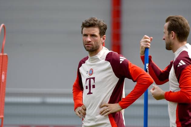 15.04.2025, FC Bayern Training Center, München, Letzte Trainingseinheit für den FC Bayern München bevor es nach Mailand geht. , im Bild Thomas Müller (München) (Photo by Midori Ikenouchi Hasan Bratic DeFodi Images)