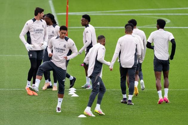 Real Madrid CF Training Session And press conference, PK, Pressekonferenz - UEFA Champions League 2024 25 Quarter Final Second Leg Players of Real Madrid CF (from L to R) Thibaut Courtois, Jude Bellingham, Vinicius Junior, Antonio Rudiger, Kylian Mbappe are seen training during the Training Session ahead of their UEFA Champions League 2024 25 quarter final second leg match at Ciudad Real Madrid on April 15, 2025 in Madrid, Spain. Valdebebas Ciudad Real Madrid Madrid Spain Copyright: xAlbertoxGardinx AGardin_20250415_Football_Champions_Real_PC_0319
