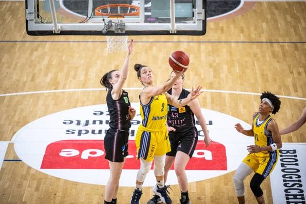 Basketball Berlin 15.04.2025 Saison 2024 2025 Toyota Damen Basketball Bundesliga 1. Bundesliga Playoffs Halbfinale Spiel 5 Alba Berlin - Saarlouis Royals Stefanie Grigoleit (Alba, No.02)