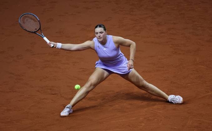 Stuttgart , Porsche Tennis Grand Prix , Jule Niemeier ( GER )