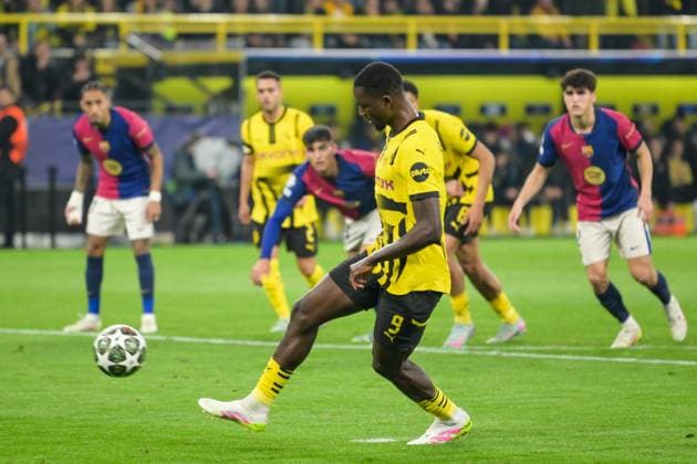 Fußball, Championsleague, 20250415, BV Borussia Dortmund - FC Barcelona, Barca Im Bild Tor 1:0, Torschütze Serhou GUIRASSY (Dortmund, 9) per Elfmeter. Dortmund Signal Iduna Park Nordrhein-Westfalen Deutschland Copyright: Passion2Press MarkusxFischerx