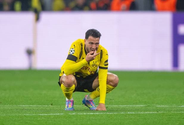 Fußball, Herren, Saison 2024 2025, Champions League (Viertelfinale, Rückspiel), Borussia Dortmund - FC Barcelona, Barca Ramy Bensebaini (Borussia Dortmund) , 15.04. 2025, Copyright: xSebastianxRäppold MatthiasxKochx