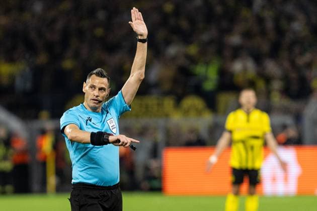 UEFA Champions League: Borussia Dortmund - FC Barcelona, Barca 15.04.2025 Maurizio Mariani (Schiedsrichter, Italien) UEFA Champions League: Borussia Dortmund - FC Barcelona; BVB Stadion Dortmund, Dortmund; 15.04.2025 Copyright: xBEAUTIFULxSPORTS Buriakovx