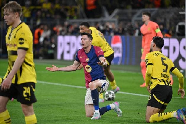 Robert Lewandowski FC Barcelona, Barca 15.04.2025, Fussball UEFA Champions League 2024 25, Viertelfinale, Rückspiel, Borussia Dortmund - FC Barcelona Dortmund Signal Iduna Park Nordrhein Westfalen Deutschland