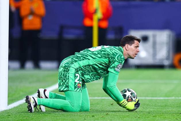 2025.04.15 Dortmund pilka nozna UEFA Liga Mistrzow sezon 2024 2025 Borussia Dortmund - FC Barcelona, Barca N z Wojciech Szczesny Foto Pawel Andrachiewicz PressFocus 2025.04.15 Dortmund Football - UEFA Champions League season 2024 2025 Borussia Dortmund - FC Barcelona Wojciech Szczesny Credit: Pawel Andrachiewicz PressFocus NEWSPIX.PL --- newspix.pl POLAND OUT! 
