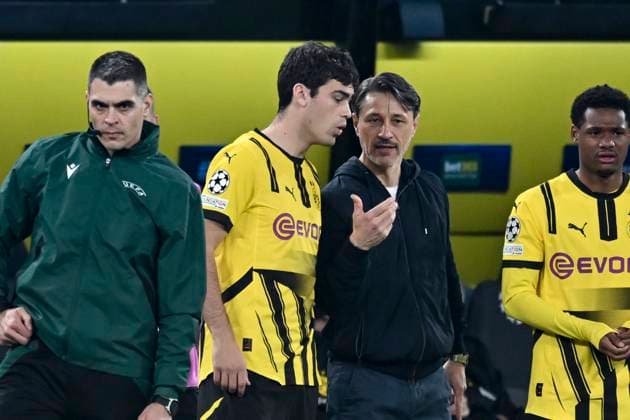 Niko Kovac (Dortmund Coach) instruiert Gio Reyna (Dortmund 7) 15.04.2025 Fussball, Champions League, Borussia Dortmund vs FC Barcelona, Barca Signal Iduna Park, Dortmund,