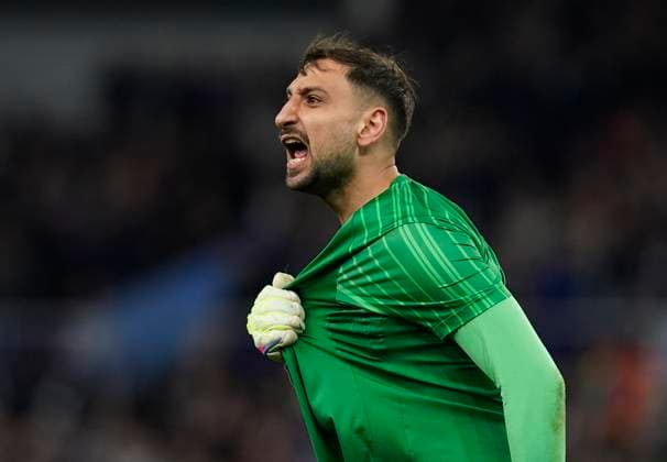 Birmingham, England, 15th April 2025. Gianluigi Donnarumma of Paris St Germain celebrates the win during the Aston Villa vs Paris Saint Germain Quarter Final 2nd Leg UEFA Champions League match at Villa Park, Birmingham. Picture credit should read: Andrew Yates Sportimage EDITORIAL USE ONLY. No use with unauthorised audio, video, data, fixture lists, club league logos or live services. Online in-match use limited to 120 images, no video emulation. No use in betting, games or single club league player publications. SPI_095_AY_Villa_PSG SPI-3842-0094