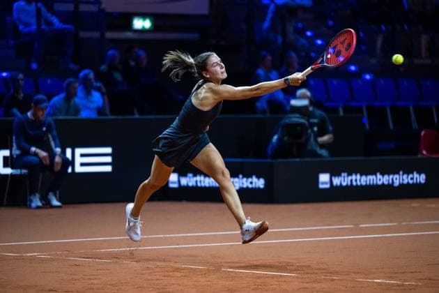 Emma Navarro (USA) im Bild am Ball, Emma Navarro (USA) vs Beatriz Haddad Maia (Brasilien), Runde 1, GER, Porsche Tennis Grand Prix GP Stuttgart 2025, WTA500, 15.04.2025 GER, Porsche Tennis Grand Prix GP Stuttgart 2025, WTA500, 15.04.2025 Stuttgart Copyright: xEibner-Pressefoto Memmlerx EP_MMR