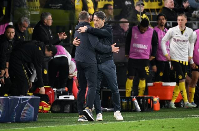 Fussball, Champions League, Deutschland, Herren, Saison 2024 2025, Viertelfinale Rückspiel, Signal Iduna Park Dortmund: Bor. Dortmund - FC Barcelona, Barca 3:1; Cheftrainer Niko Kovac (BVB) und Cheftrainer Hansi Flick (BCN) nach Spielende.