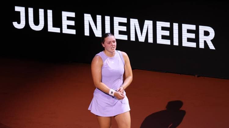 Stuttgart , Porsche Tennis Grand Prix , Jule Niemeier ( GER )