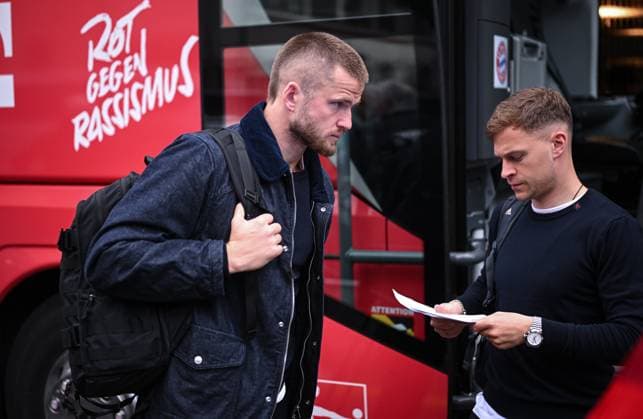 FUSSBALL CHAMPIONS LEAGUE SAISON 2024 2025 Viertelfinal Rueckspiel Inter Mailand - FC Bayern Muenchen 15.04.2025 Ankunft FC Bayern Muenchen am Mannschaftshotel in Mailand, Eric Dier (li) und Joshua Kimmich
