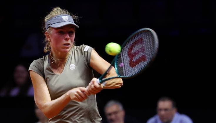 Stuttgart , Porsche Tennis Grand Prix , Magdalena Frech (POL)