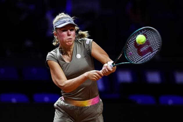 Im Bild Magdalena Frech Magdalena Frech POL vs Sara Errani ITA GER, Porsche Tennis Grand Prix GP Stuttgart 2025, WTA500, 16.04.2025 GER, Porsche Tennis Grand Prix GP Stuttgart 2025, WTA500, 16.04.2025 Stuttgart Copyright: xEibner-Pressefoto RogerxBuerkex EP