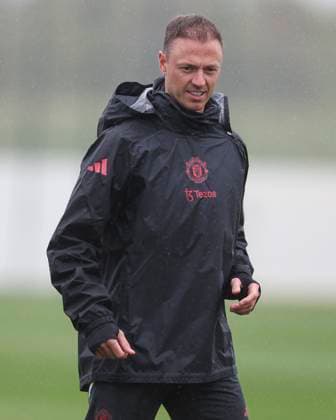 Manchester United, ManU FC Training Jonny Evans of Manchester United during the Manchester United FC Training ahead of the Europa League Quarter-Final 2nd leg, at Carrington Training Centre, Manchester, England, United Kingdom on 16 April 2025 Credit: Jake Kirkman Every Second Media Editorial use only. All images are copyright Every Second Media Limited. No images may be reproduced without prior permission. Copyright: xIMAGO EveryxSecondxMediax ESM-1422-0006 JakexKirkmanx xEveryxSecondxMediax
