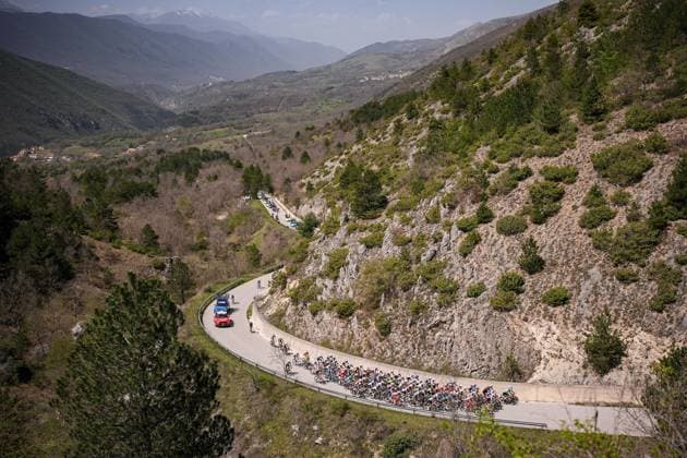 The pack rides during the Giro d™Abruzzo, stage from Tocco da Casauria to Penne (138 km) - Abruzzo - Wednesday, April 16, 2025. - cycling .  Copyright: xMarcoxAlpozzi LaPressex