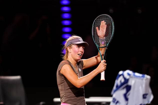 Magdalena Frech gewinnt den Match nach einem harten 3:12 Stunden Kampf. Magdalena jubelt Magdalena Frech POL vs Sara Errani ITA GER, Porsche Tennis Grand Prix GP Stuttgart 2025, WTA500, 16.04.2025 GER, Porsche Tennis Grand Prix GP Stuttgart 2025, WTA500, 16.04.2025 Stuttgart Copyright: xEibner-Pressefoto RogerxBuerkex EP