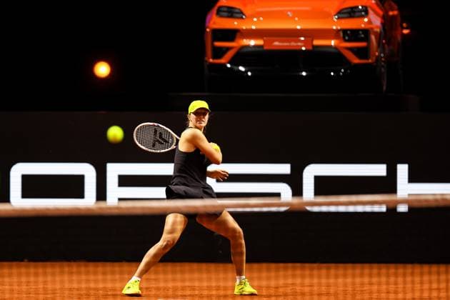 im Bild Iga Swiatek Jana Fett CRO vs Iga Swiatek POL GER, Porsche Tennis Grand Prix GP Stuttgart 2025, WTA500, 16.04.2025 GER, Porsche Tennis Grand Prix GP Stuttgart 2025, WTA500, 16.04.2025 Stuttgart Copyright: xEibner-Pressefoto RogerxBuerkex EP