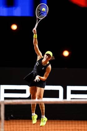 im Bild Iga Swiatek Jana Fett CRO vs Iga Swiatek POL GER, Porsche Tennis Grand Prix GP Stuttgart 2025, WTA500, 16.04.2025 GER, Porsche Tennis Grand Prix GP Stuttgart 2025, WTA500, 16.04.2025 Stuttgart Copyright: xEibner-Pressefoto RogerxBuerkex EP
