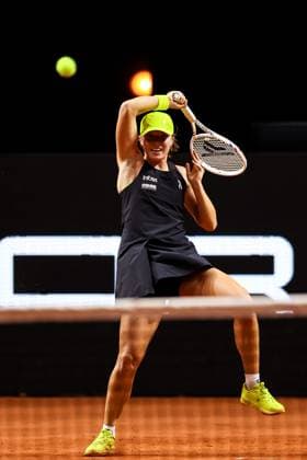 im Bild Iga Swiatek Jana Fett CRO vs Iga Swiatek POL GER, Porsche Tennis Grand Prix GP Stuttgart 2025, WTA500, 16.04.2025 GER, Porsche Tennis Grand Prix GP Stuttgart 2025, WTA500, 16.04.2025 Stuttgart Copyright: xEibner-Pressefoto RogerxBuerkex EP