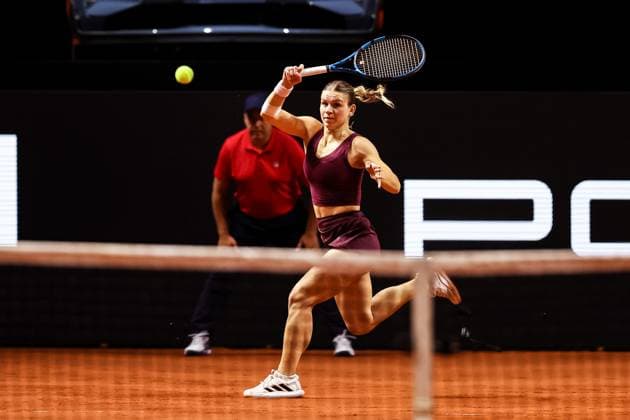 im Bild Jana Fett Jana Fett CRO vs Iga Swiatek POL GER, Porsche Tennis Grand Prix GP Stuttgart 2025, WTA500, 16.04.2025 GER, Porsche Tennis Grand Prix GP Stuttgart 2025, WTA500, 16.04.2025 Stuttgart Copyright: xEibner-Pressefoto RogerxBuerkex EP