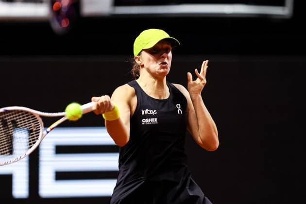 im Bild Iga Swiatek Jana Fett CRO vs Iga Swiatek POL GER, Porsche Tennis Grand Prix GP Stuttgart 2025, WTA500, 16.04.2025 GER, Porsche Tennis Grand Prix GP Stuttgart 2025, WTA500, 16.04.2025 Stuttgart Copyright: xEibner-Pressefoto RogerxBuerkex EP