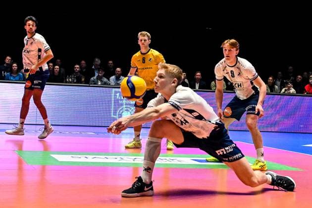 GER, VBL, VfB Friedrichshafen vs SVG Lüneburg 16.04.2025, Spacetech Arena, Friedrichshafen, GER, VBL, VfB Friedrichshafen vs SVG Lüneburg, im Bild Axel Larsen (Lueneburg, 18)