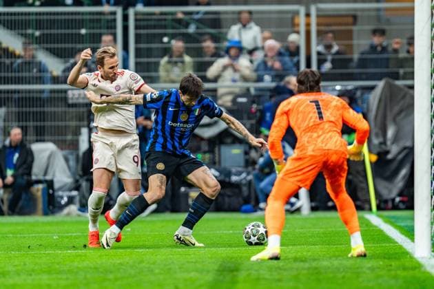 16.04.2025, Inter Mailand vs. FC Bayern München, UEFA Champions League, Viertelfinale-Rückspiel Harry Kane (FC Bayern Muenchen, 9) Yann Sommer (Inter Mailand, 1) Copyright: xBahhoxKarax