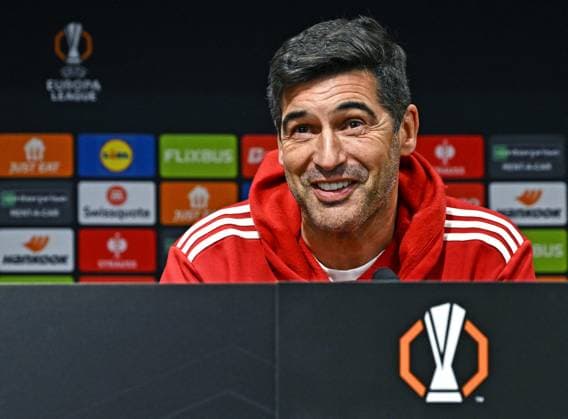 Match Europa League Manchester United, ManU - OL PHOTOPQR LE PROGRES Stéphane GUIOCHON - Manchester 16 04 2025 - Match Europa League Manchester United - OL -En Angleterre à Manchester à la veille du match de 1 4 de finale retour de l Europa League saison 2024-2025 Manchester United - OL conférence de presse de Paulo Fonseca press conference, PK, Pressekonferenz at Old Trafford, Manchester. Wednesday April 16, 2025 Manchester France  Copyright: xPHOTOPQR LExPROGRES MAXPPPxStéphanexGUIOCHONx 20250416LPL7914 20250416LPL7914